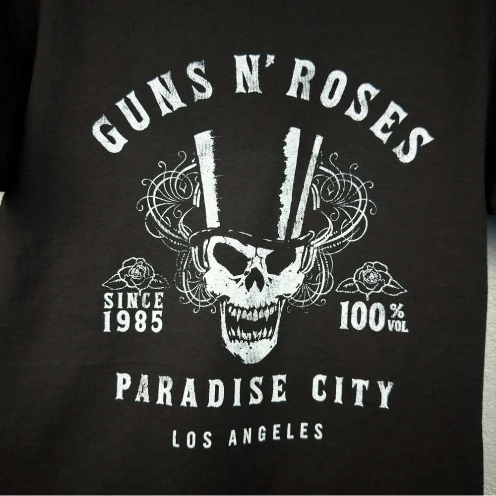 NWOT Guns N' Roses Black Paradise City Band Tee, Unisex Men Women’s Small - Picture 4 of 5